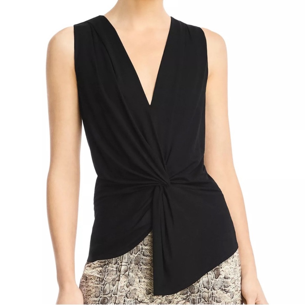 Bailey 44 Amber Front Twist Black Top Small